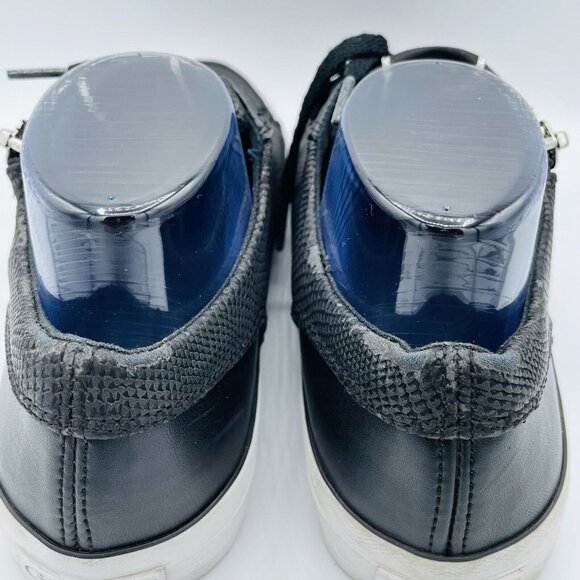 Guess Shoes Womens Size 8.5 Black Lace Up Sneakers Embossed Logo Casual Sneakers - Picture 8 of 12